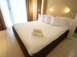 Lake Drive Rooms&Apartments