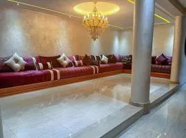 Al Nour Villa with Pool