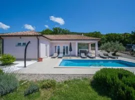 Villa Tomicich for 6 people with private pool & sea view - only 3 km from beach