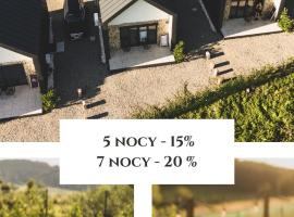 Sowie Chatki - domki z widokiem na Góry Sowie, chata v destinaci Sokolec