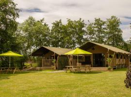 Zorgcamping De Ruif De Peppelhoeve, hotel com piscinas em Stoutenburg