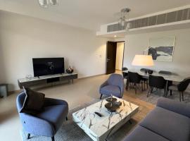 Muscat bay Zaha two bedroom apartment, ξενοδοχείο διαμερισμάτων σε Bandar Jişşah