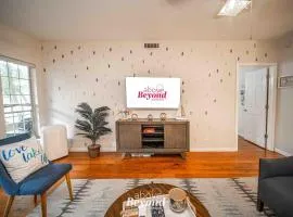 Meet Me at the Lake - Gated Staycation Hideaway