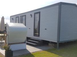 Campingland Ostsee - Mobilheim 111Meerblick، فندق في Schashagen