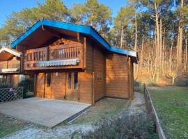Chalet en bois, hotel i Bias