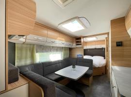 Mietwohnwagen 02, kamp sa luksuznim &scaron;atorima u gradu Heringsdorf