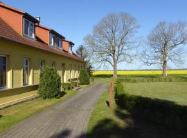 Gut Rattelvitz, Galerie D OST, hotel a Gingst