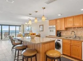 Recently Renovated, Oceanfront,Great Views,Pools!