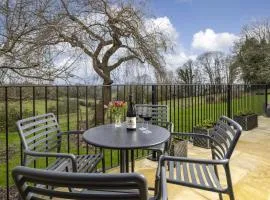 Eastcombe Flat