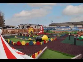 ellies caravan hire 8 berth