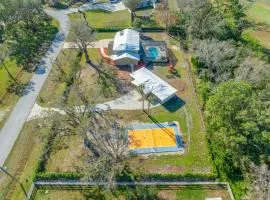 The Perfect Family Retreat w Pool and Games