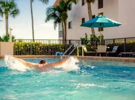 Beachfront 1st floor condo at Sandalfoot Sanibel Island 1B1