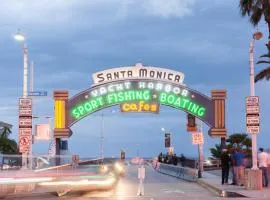 Walk to Santa Monica Beach & Pier I Free Parking!