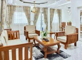 MH - Upper Floor Apart