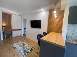 Sedi Royal Cosmopolis, rantahotelli kohteessa Ştefăneştii de Sus