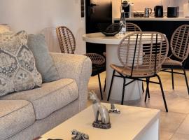 Lagonisi Luxury apartment 2 by the sea