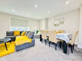 Your Thetford Getaway- Spacious 2 Bedrooms WiFi Accommodates 6 Guests