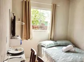 Studio com ar condicionado e estacionamento gratuito próximo ao aeroporto e praias