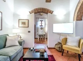 Hostly-Santa Maria Tower Suite-Just by the Tower