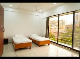 Luxurious 4BHK Homestay in Kandivli Mumbai Spacious Scenic and Family Friendly