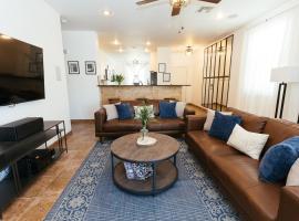 Industrial Desert Oasis 3 BDR Home, hotel di Horizon City