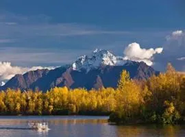 Lakeside Boathouse