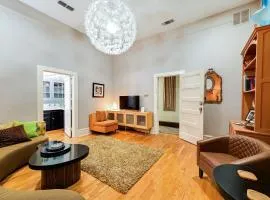 Historic Decatur Apt with City Square Views