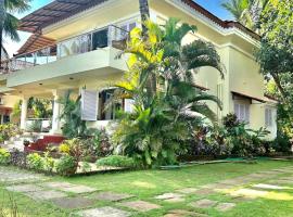 Luxury River front large 4 Bed serene villa Goa, khách sạn ở Cavelossim