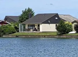 Eul A9 at the lake Comfortable holiday residence