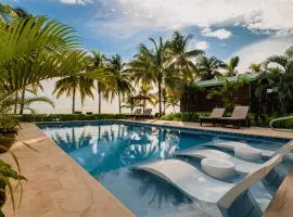Coconut Row Boutique Hotel