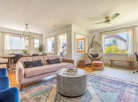 Charming 1920s Hermosa Bungalow Steps from The Strand