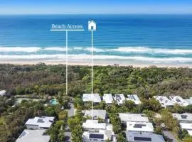 Whitehaven - 100m to Beach, Private Pool