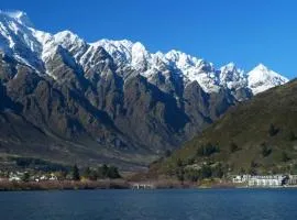 Five Star Luxury Kawarau Penthouse