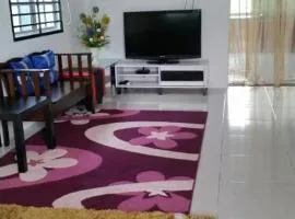SHAH HOMESTAY Pulau Indah