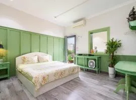 RARE artistic European style 3BR 200m2 5 minute to Hoan Kiem