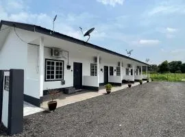 SHAH HOMESTAY Studio Pulau Indah