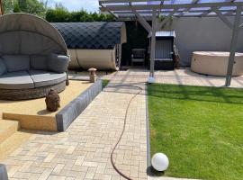 H&W Bungalow am See, vila v destinaci Barleben