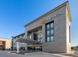 La Quinta Inn & Suites by Wyndham San Antonio at the RIM, hotel em San Antonio