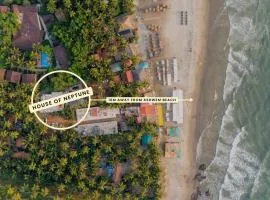 ELIVAAS House of Neptune 1 BHK Cottage on the Beach & Famous Cafes, Restros