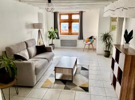 Appartement Situé au cœur de Brissac-Quincé – hotel w mieście Brissac-Quincé