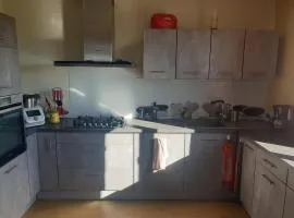 Chambre au calme avec cuisine équipée sur demande en supplément