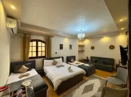 ƴoya pyramids Kingdom inn