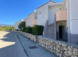 Apartment Niky, ξενοδοχείο σε Gajac