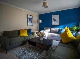 5 BDR House By Caledonia Luxe Stays Short Lets & Serviced Accommodation Livingston