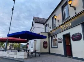 Ewings Bar & Self-Catering Accommodation