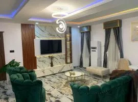 Luxury 3 Bedroom Apartment