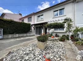 La sapinette, hotel v destinaci Quillan