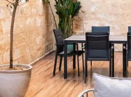 Valletta Waterfront Backyard Flat by ArcoBnb