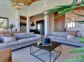 Prestige luxe villa pacific ocean solar energy