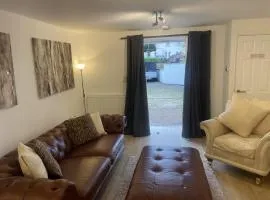 Beach House Courtyard 2 bed